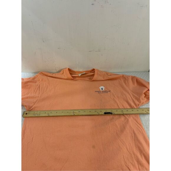 Ss Simply Southern large tshirt "Dog mom" (some discoloration) - Picture 7 of 9